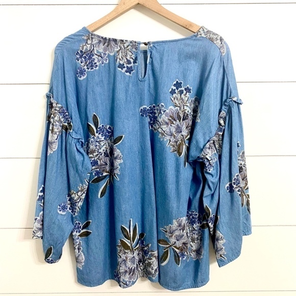 Crimson in Grace Floral Boho Chambray Top, Size Large - Picture 4 of 10